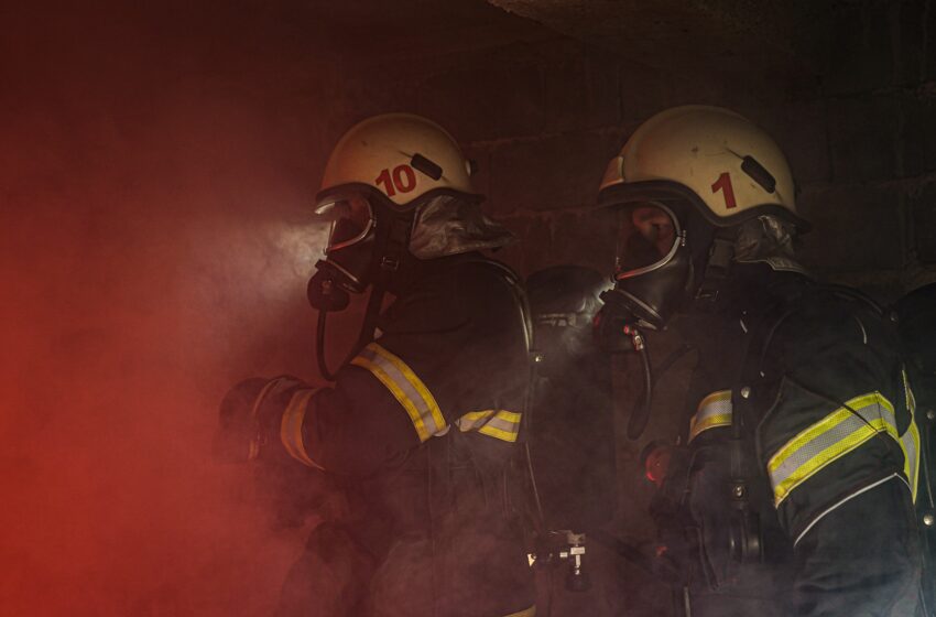  Φωτιά στον Προφήτη Ηλία Κορινθίας – Ισχυρές δυνάμεις δίνουν μάχη με τις φλόγες σε δασική περιοχή