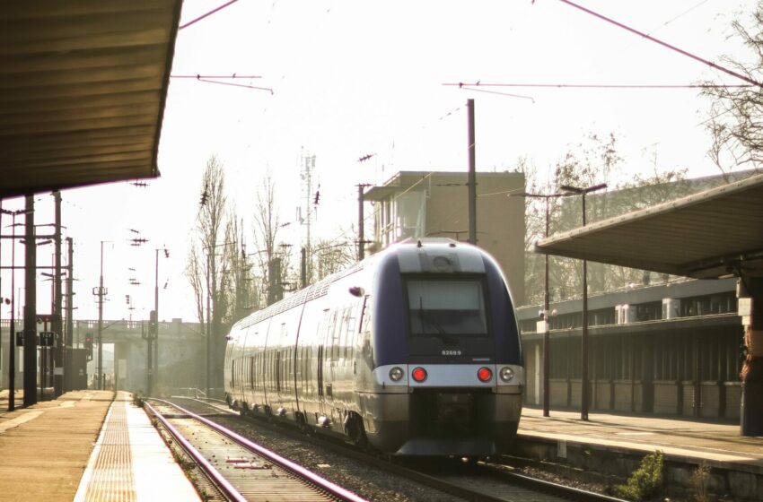  Αποκαταστάθηκε η κυκλοφορία στον Προαστιακό στο τμήμα Πειραιάς – Κάτω Αχαρναί