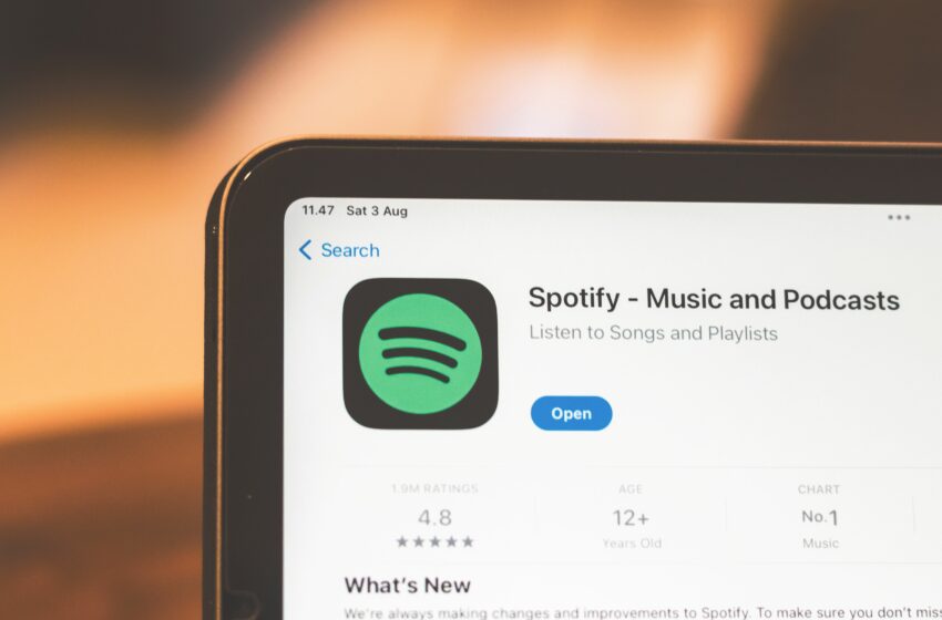  Spotify: Ξεχωρίζει τους AI καλλιτέχνες και περιορίζει την προβολή τους – Νέα εποχή για τη μουσική